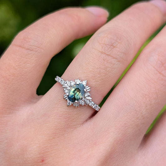 Rosalind‘s Bloom | 1CT Oval Cut Green Halo Engagement Ring