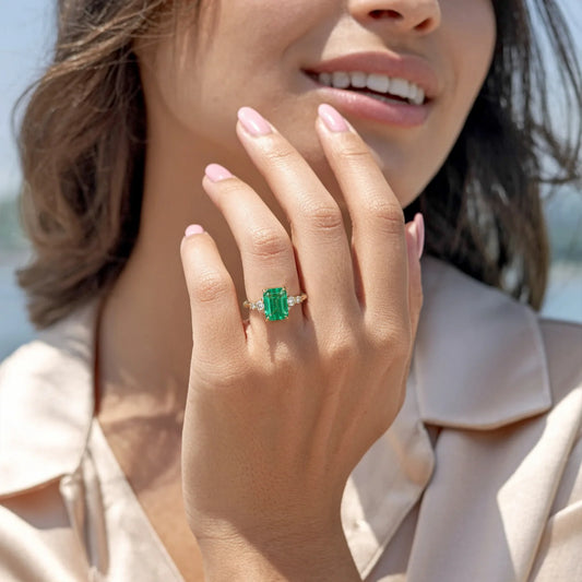 The Bella Emerald | 3CT Green Gemstone Solitaire Ring