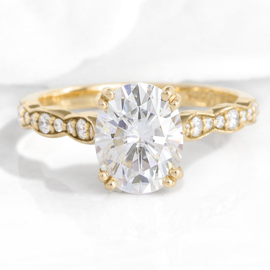 Vera's Grace | 2CT Oval Classic Moissanite Solitaire Engagement Ring