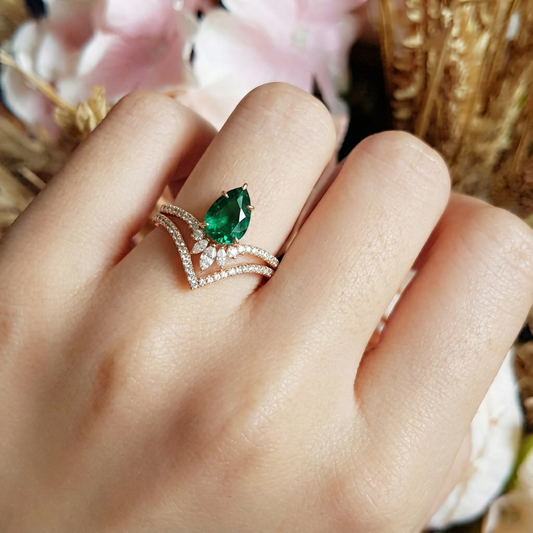 Mila 1.7CT Pear Emerald Classic Vintage Ring Set 2pcs