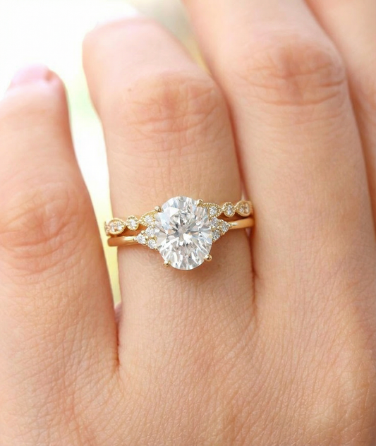 Vintage 2.0CT Oval Cut Moissanite Cluster Ring Set 2pcs