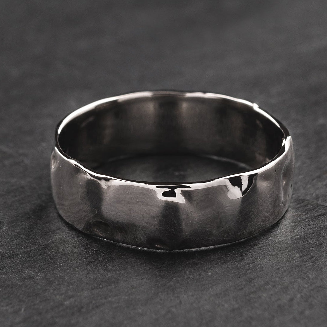 The Wide Flow Band – Man’s Ring in Liquid Gold Finish