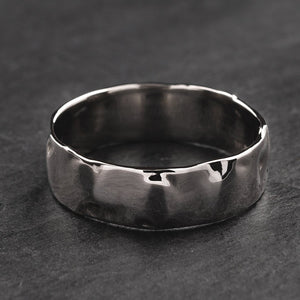 The Wide Flow Band – Man’s Ring in Liquid Gold Finish