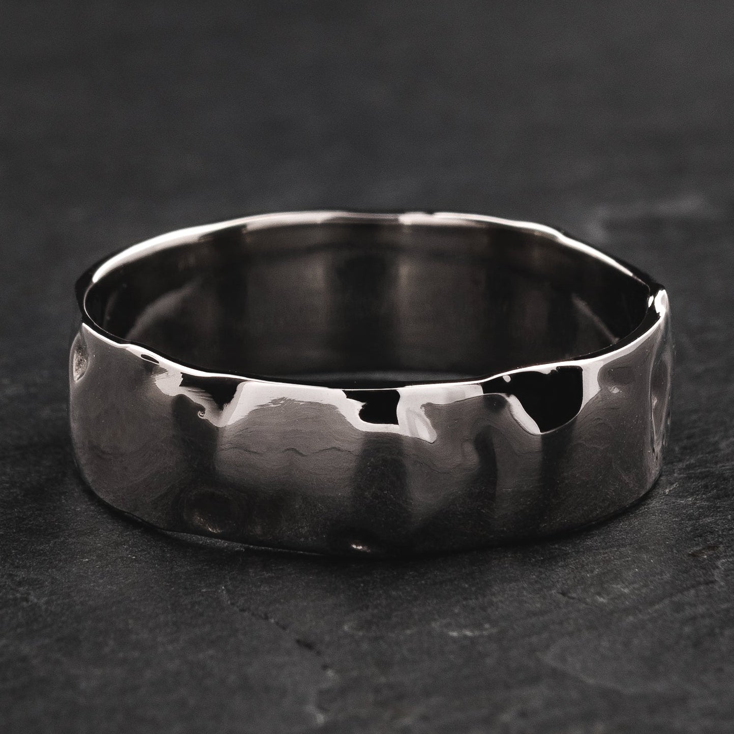 The Wide Flow Band – Man’s Ring in Liquid Gold Finish