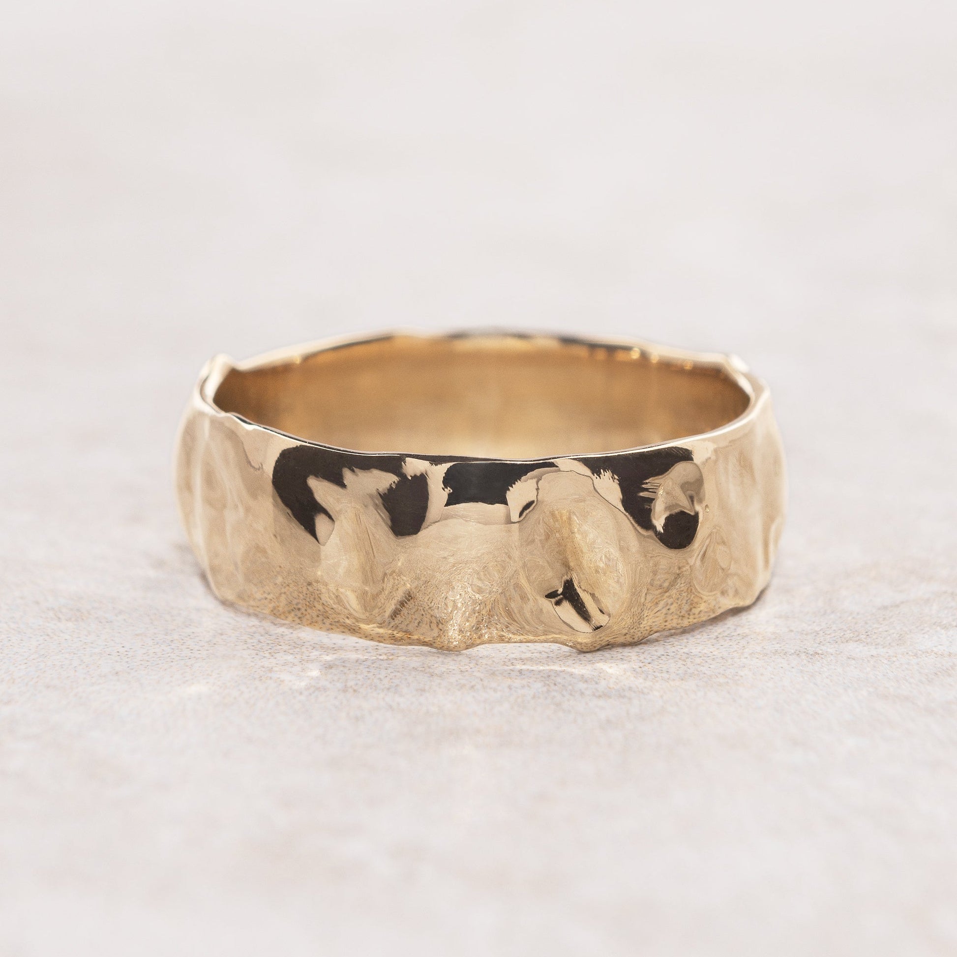 The Eternal Cast | Wide Band with Liquid Metal Texture