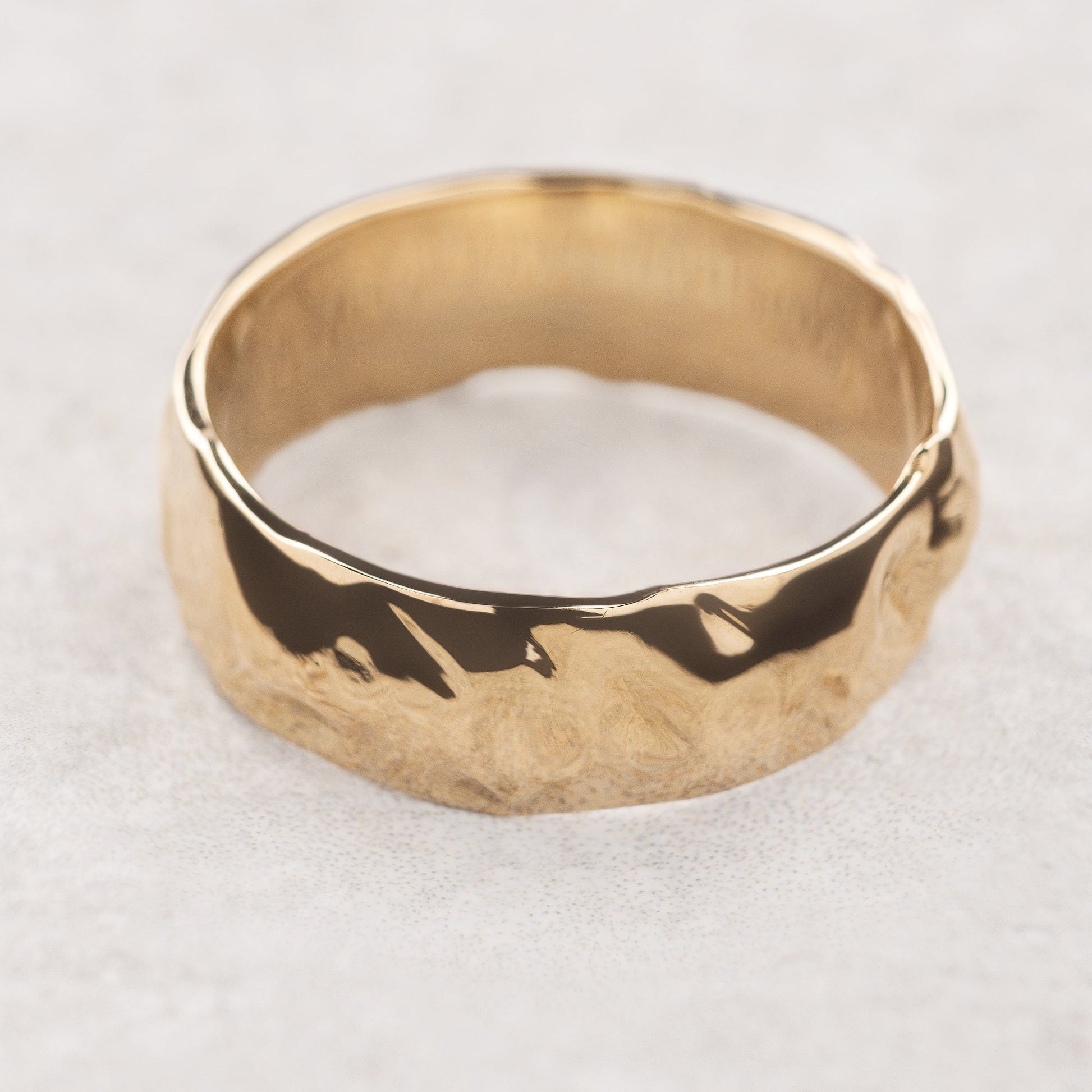 The Eternal Cast | Wide Band with Liquid Metal Texture