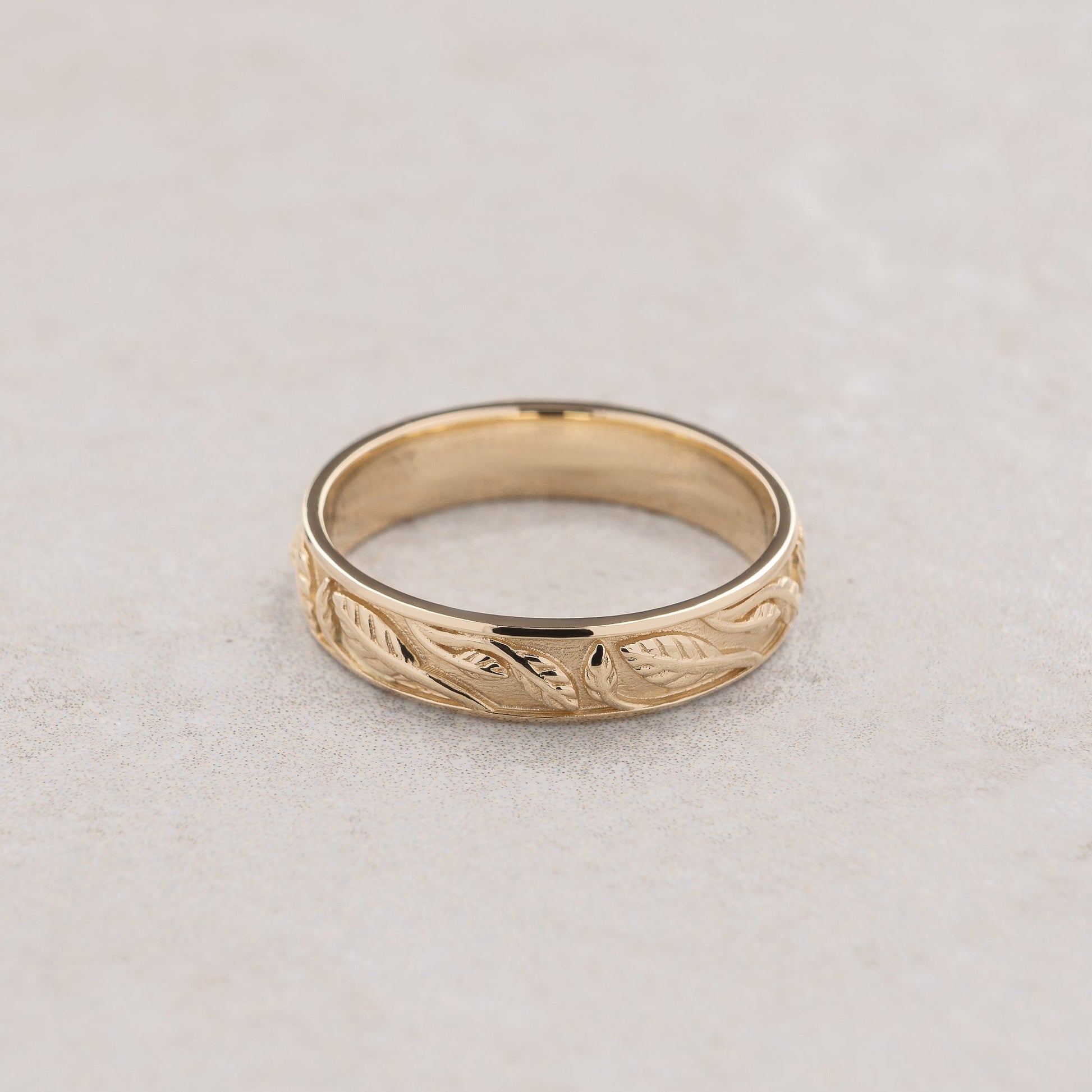 The Patrician Leaf | A Classical & Moderate Vine Band