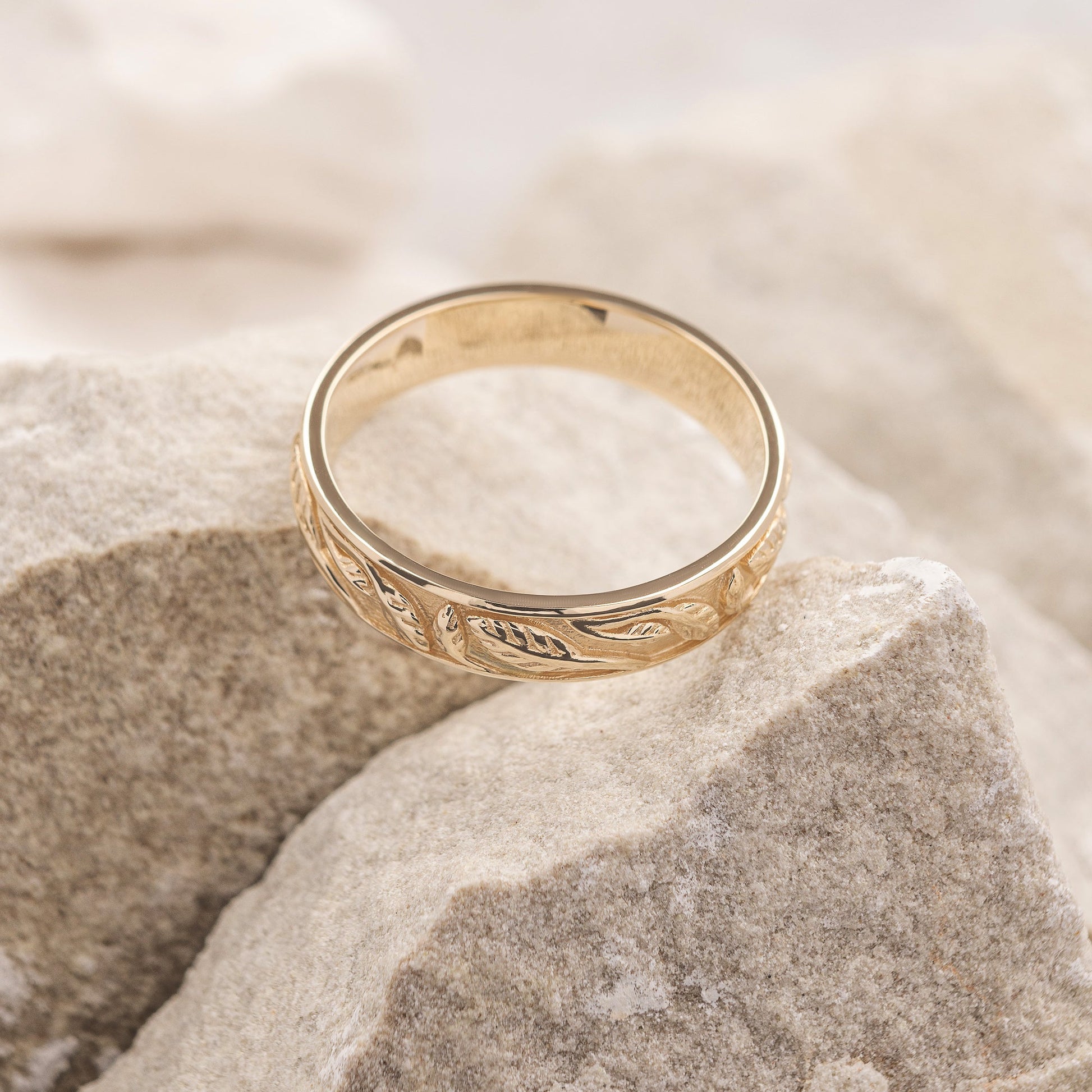 The Patrician Leaf | A Classical & Moderate Vine Band