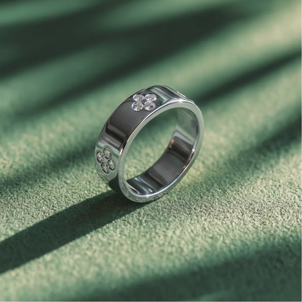 Clover Finder | Minimalist Stackable  Diamond Gold Band Ring