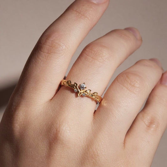 Angel’s Garden | Diamond Leaf Motif Wedding Band