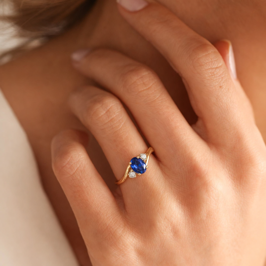 Luna's Curve | Blue Sapphire Vintage Engagement Ring