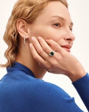 Chic Silver Baguette Emerald Solitaire Statement Ring