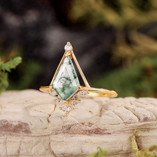 Unique Kite Cut Moss Agate Engagement Ring Set