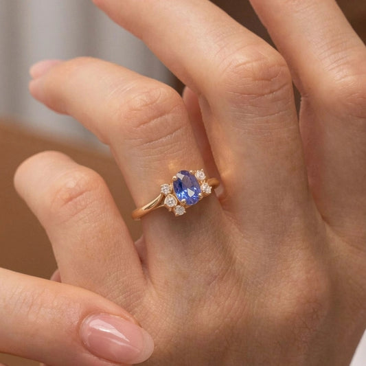 Vintage Twine | Oval  Blue Sapphire Solitaire Ring