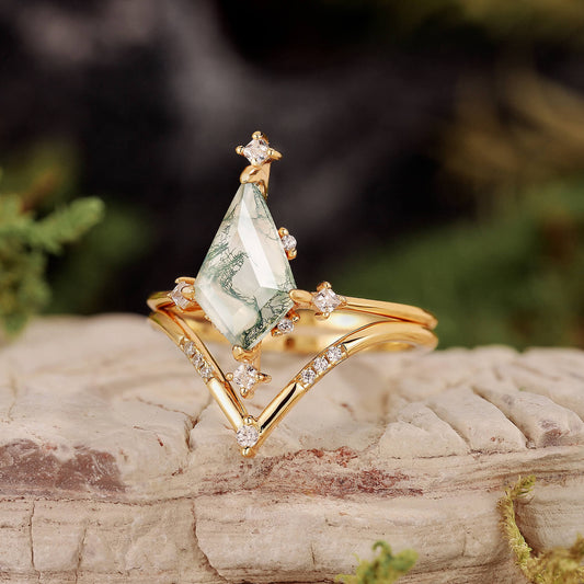 Nature Inspired Kite Cut Moss Agate Engagement Ring Set