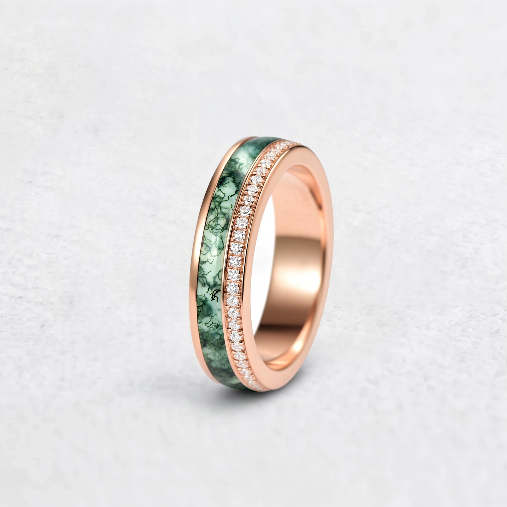 The Twin Rivers Band | Half-Bezel Horizon of Moss & Moissanite