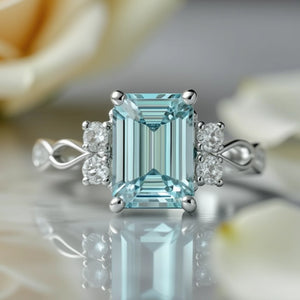 Elara‘s Grace | 1CT Emerald-Cut Diamond Ring