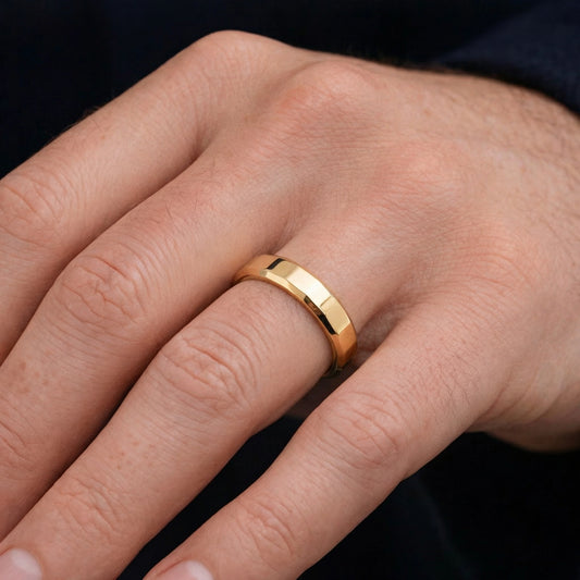 Ribbed Edge | Polished Men’s Wedding Band