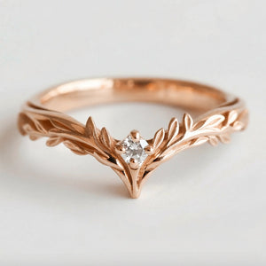 Angel’s Garden | Moissanite Leaf Motif Wedding Band