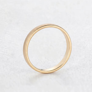 The Seamless Silhouette | Brushed Men's Wedding Band