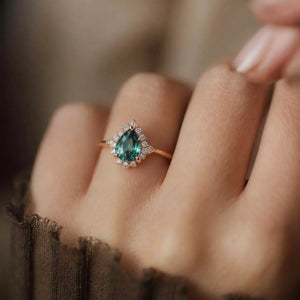 Lyra's Tear | Pear Cut Classic Sapphire Engagement Ring