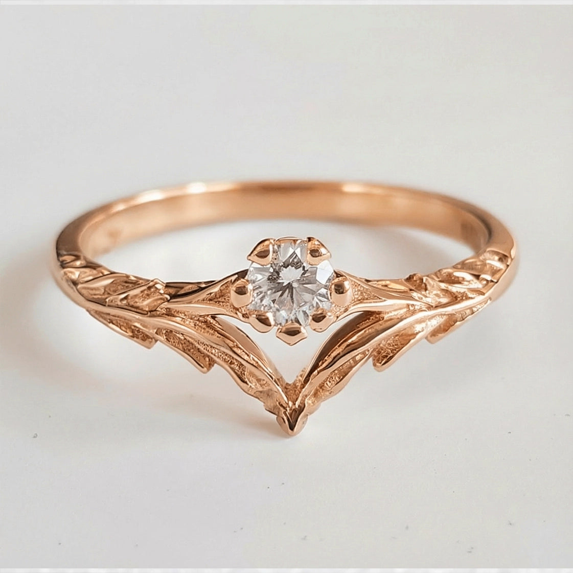 Angel’s Wing | V-Shaped Leaf Moissanite Solitaire Wedding Band