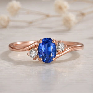 Luna's Curve | Blue Sapphire Vintage Engagement Ring