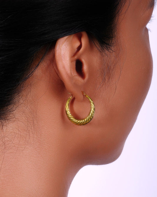 Minimalist Twist Rope Gold Hoop Earrings