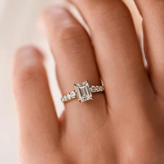 Audrey's Romance | 2CT Emerald Cut Moissanite Ring