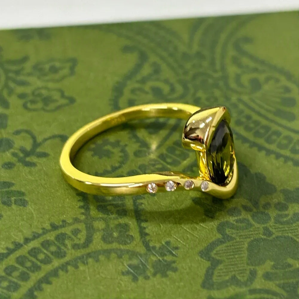 Oval Cut Vintage Style 4CT Green Gemstone Ring