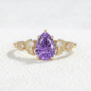 Daisy Promise｜Pear Shaped Purple Sapphire Engagement Ring