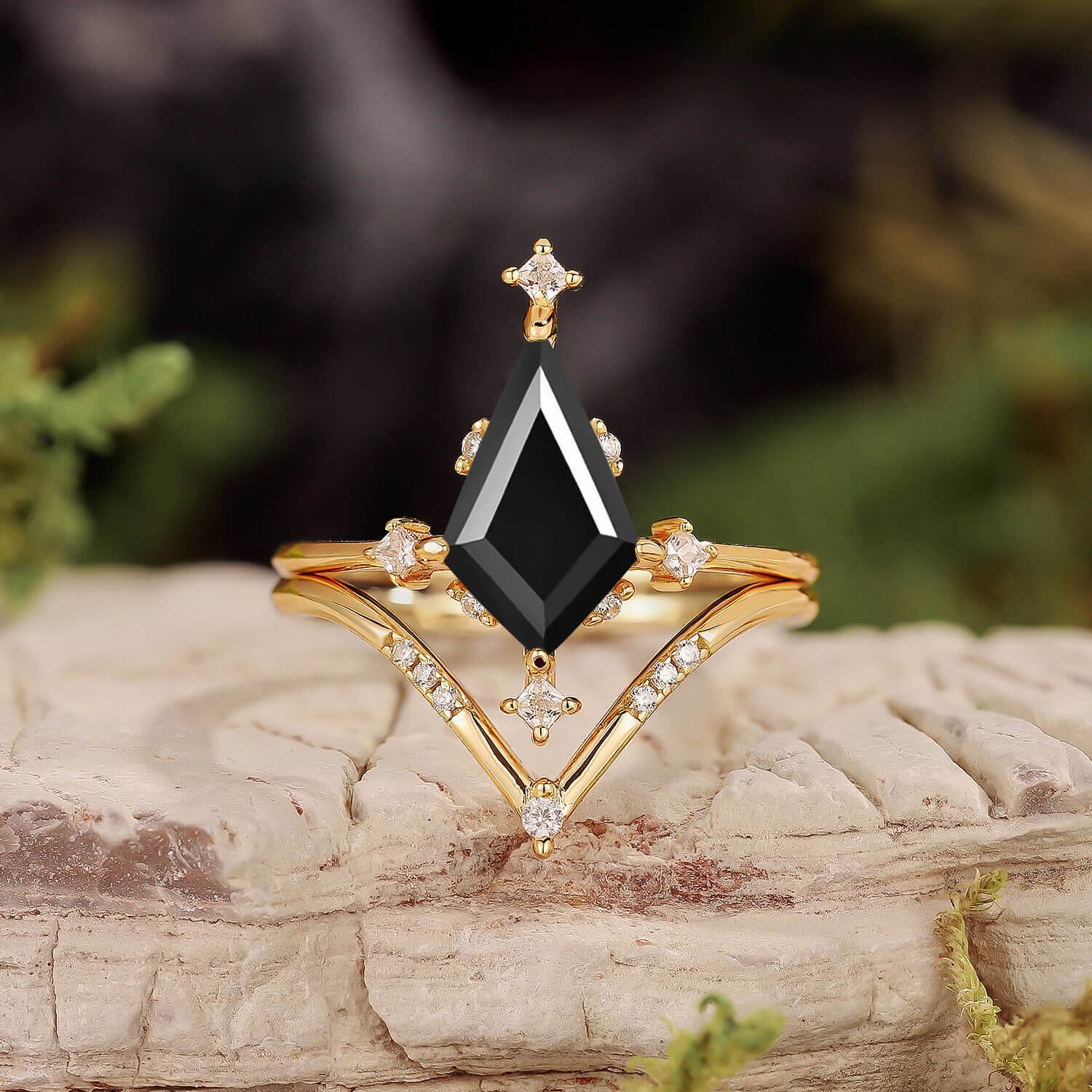 Nature Inspired Kite Cut Moss Agate Engagement Ring Set