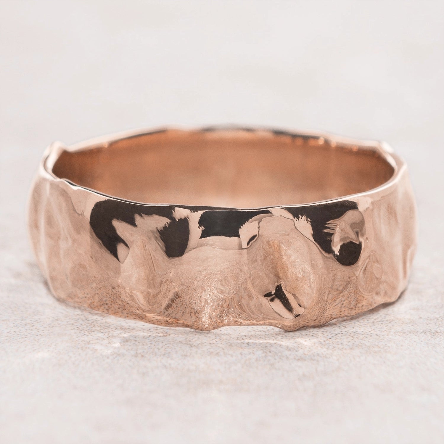 The Wide Flow Band – Man’s Ring in Liquid Gold Finish