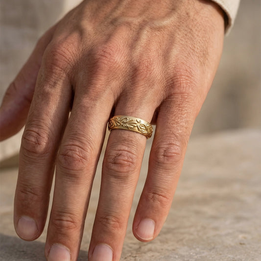 Arthur’s Oak | Timeless Noble Wedding Band