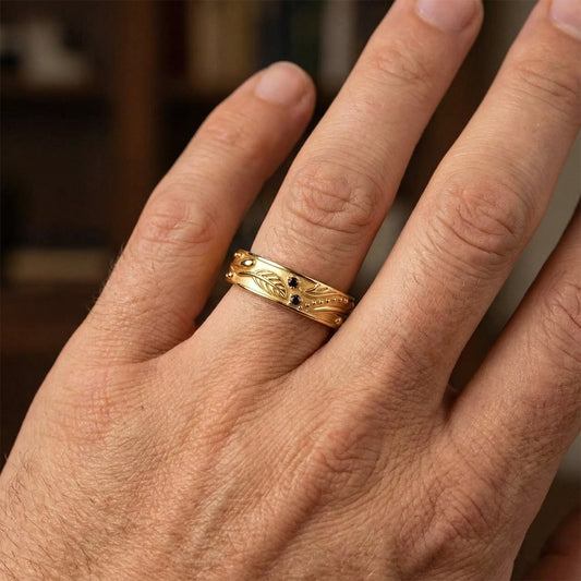 Olive Shade | Men’s Wedding Band with Black Sapphire