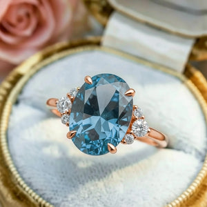 Luna‘s Deep | 2CT Oval Blue Solitaire Ring