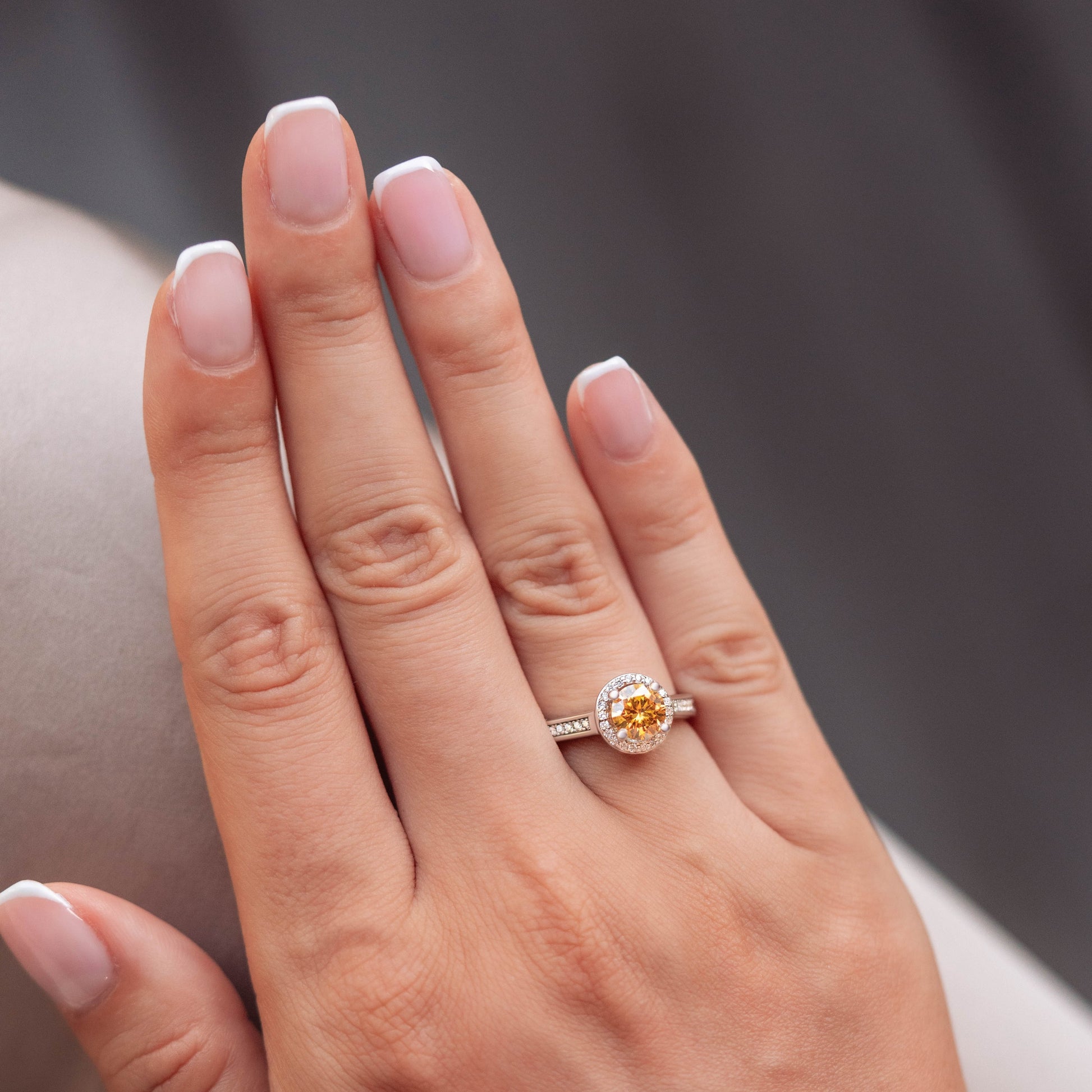 Divine 1CT Round Cut Yellow Gemstone Ring
