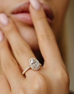 Odette‘s Halo | Oval Moissanite Ring in Morning Light