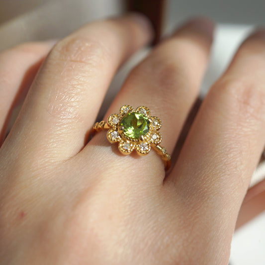 1CT Round Cut Evergreen Green Gemstone Engagement Ring
