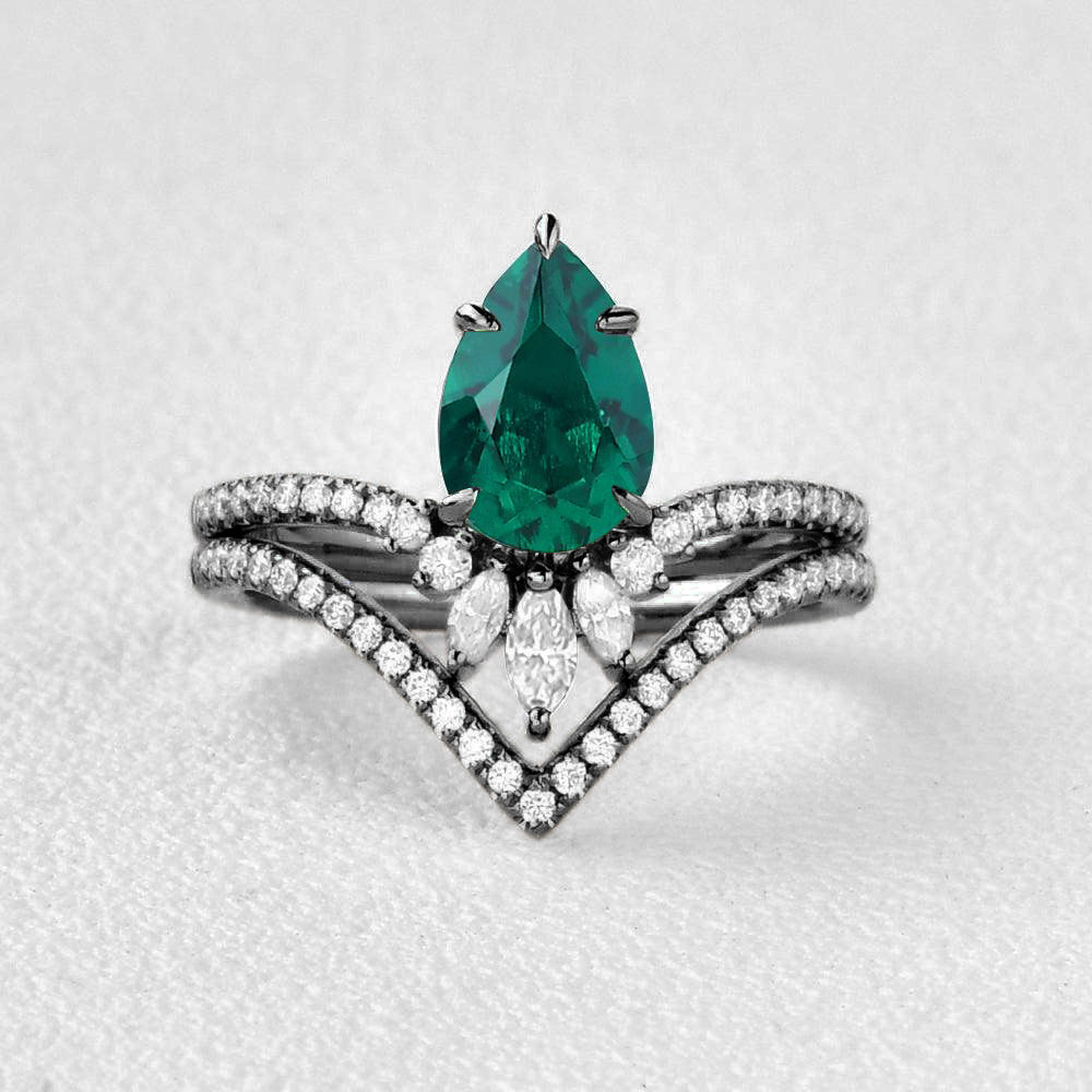 Mila 1.7CT Pear Emerald Classic Vintage Ring Set 2pcs