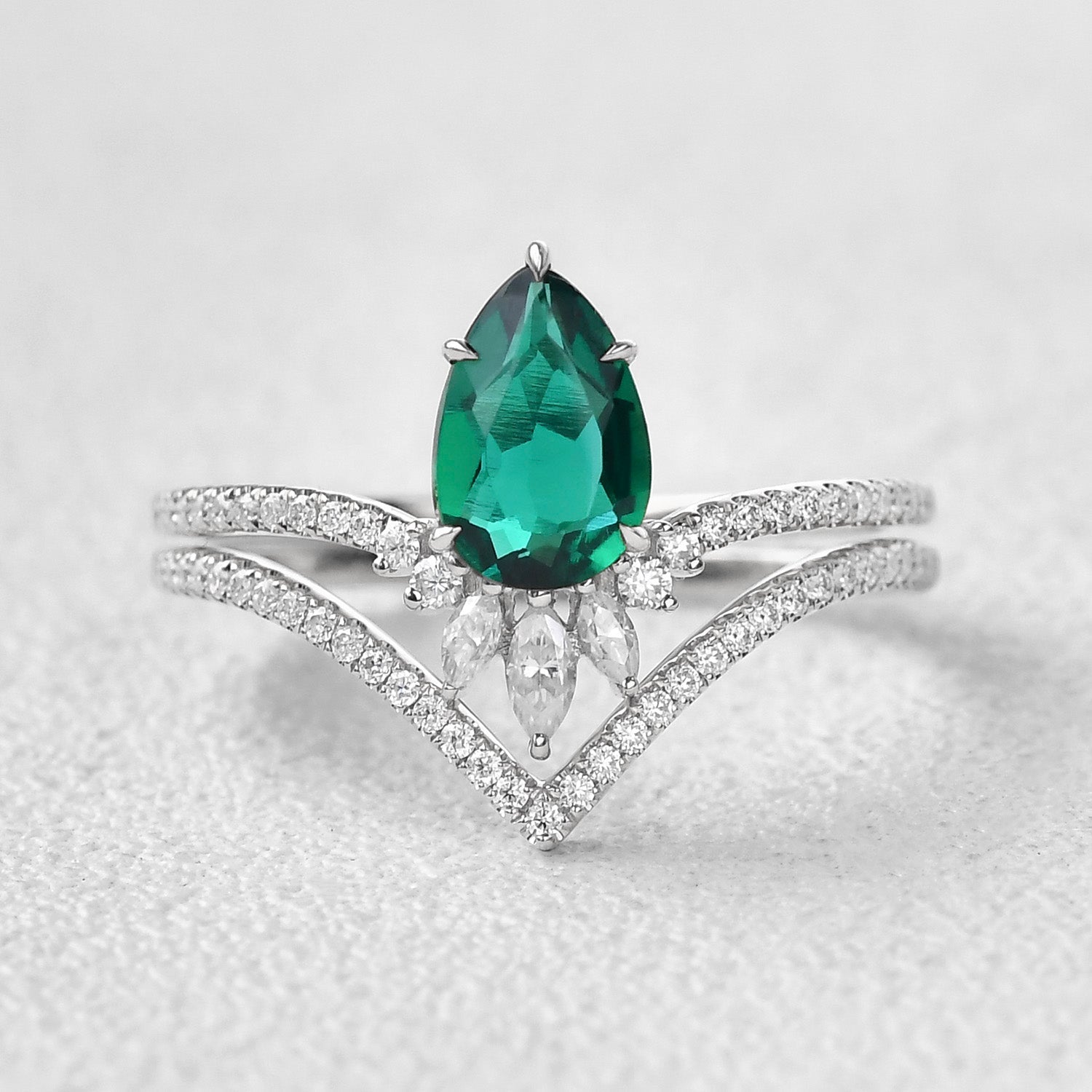 Mila 1.7CT Pear Emerald Classic Vintage Ring Set 2pcs