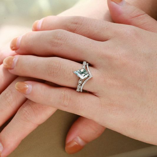 Kite Cut Moss Agate Art-Deco Engagement Ring Set 2pcs