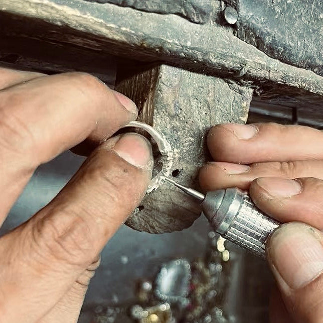 Starlake Promise | Natural Blue Sapphire Engagement Ring