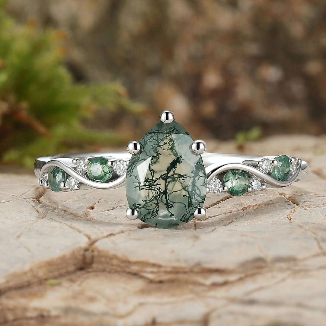 Nature Pear Cut Moss Agate Vine Engagement Ring