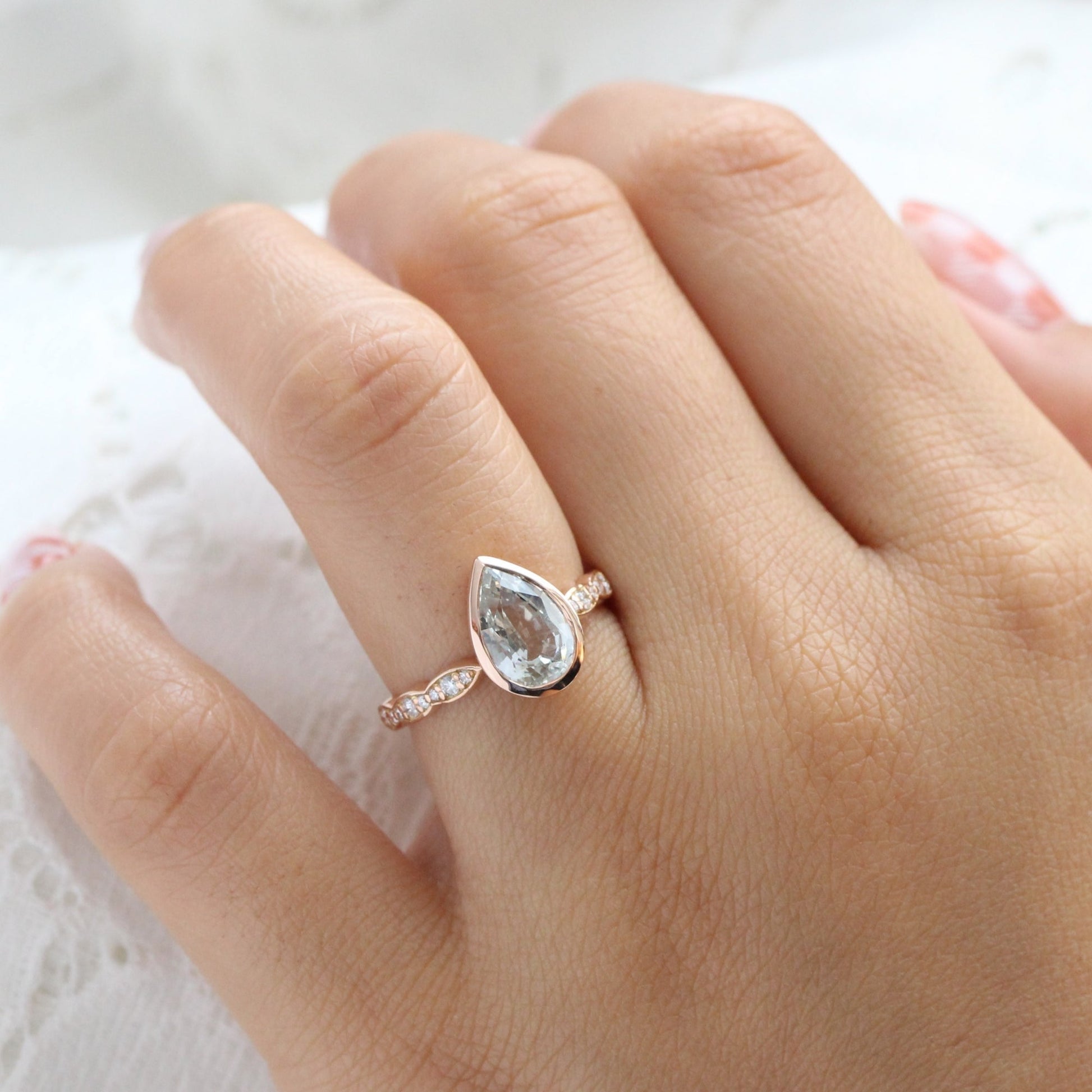 2.96 Ct Pastel Sea-foam Green Sapphire Ring in 14k Rose Gold Bezel Scalloped Diamond, Size 6.25