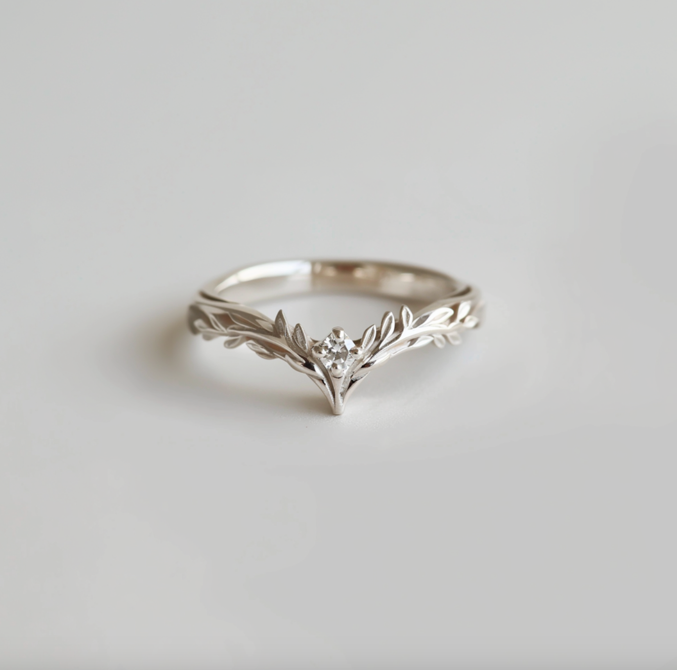 Angel’s Garden | Moissanite Leaf Motif Wedding Band