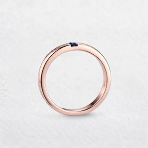 The Azure Signet | Men‘s Baguette Sapphire Band