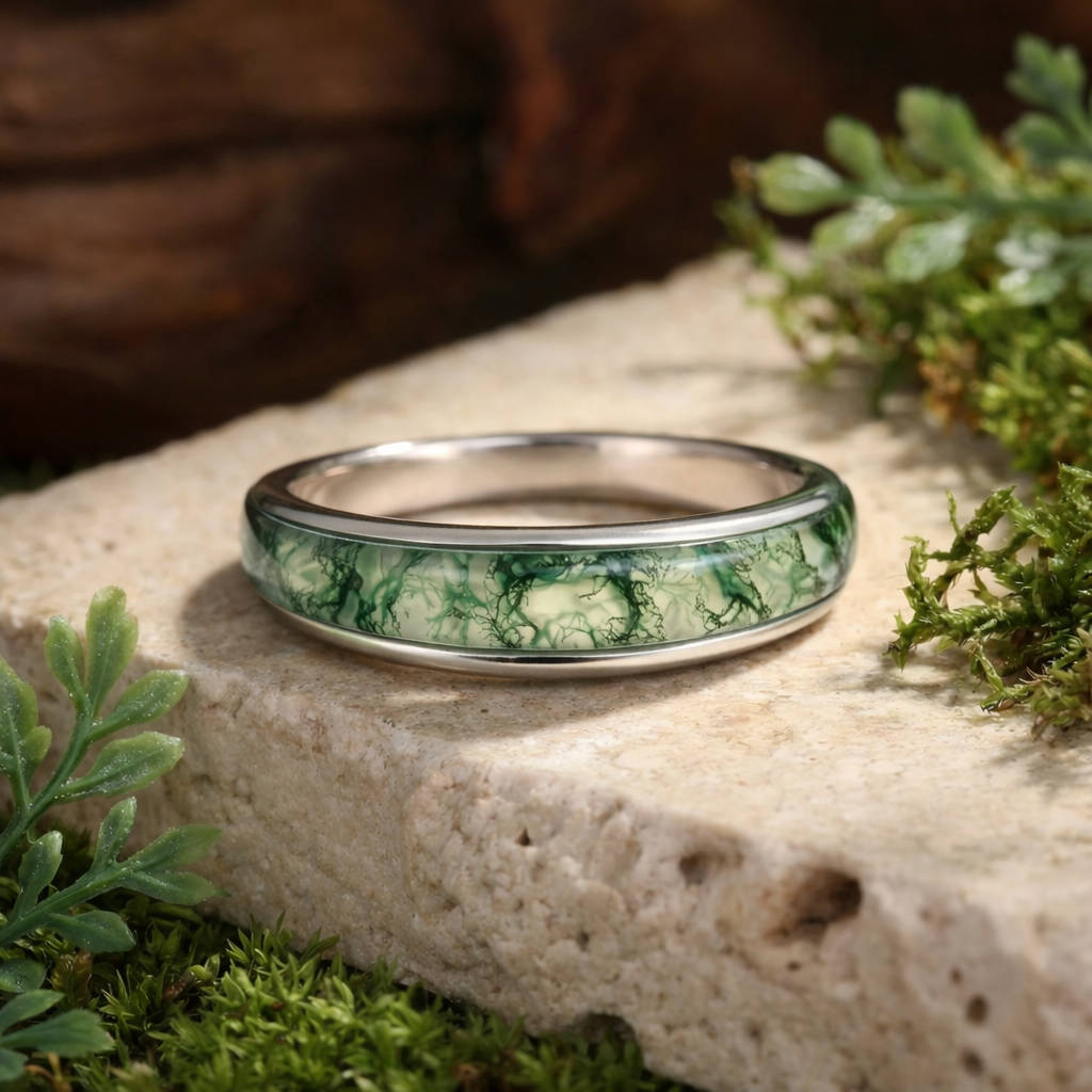 The Agate Loop | Eternal Curved Moss Agate  Inlay Band