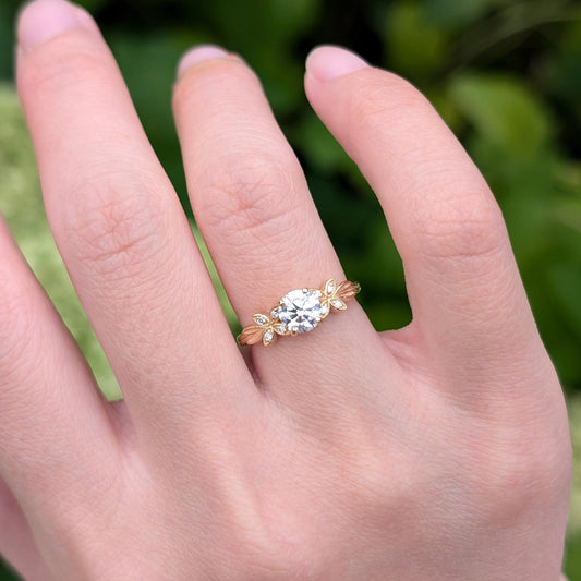 1CT Round Cut Moissanite Leafy Engagement Ring
