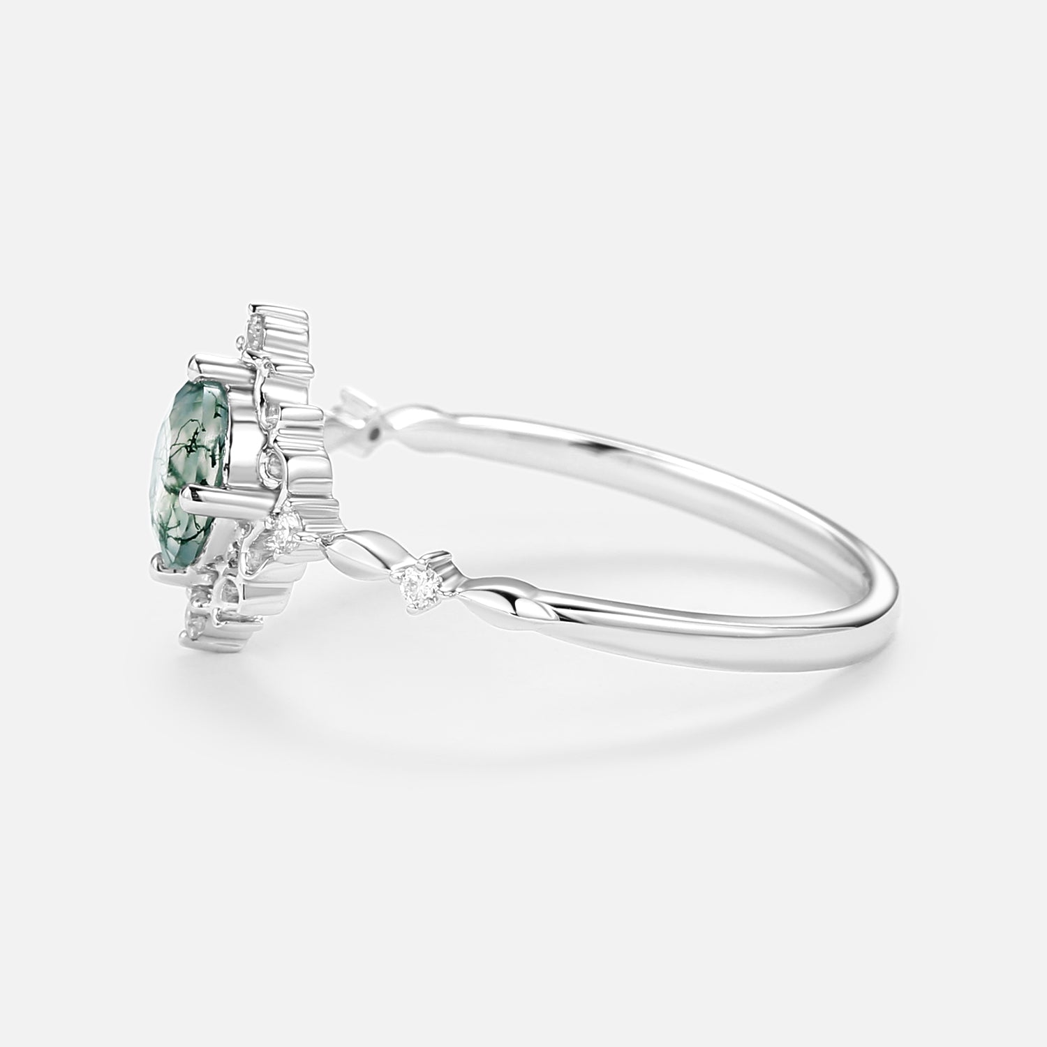 Vintage Round Cut Moss Agate Cluster Engagement Ring